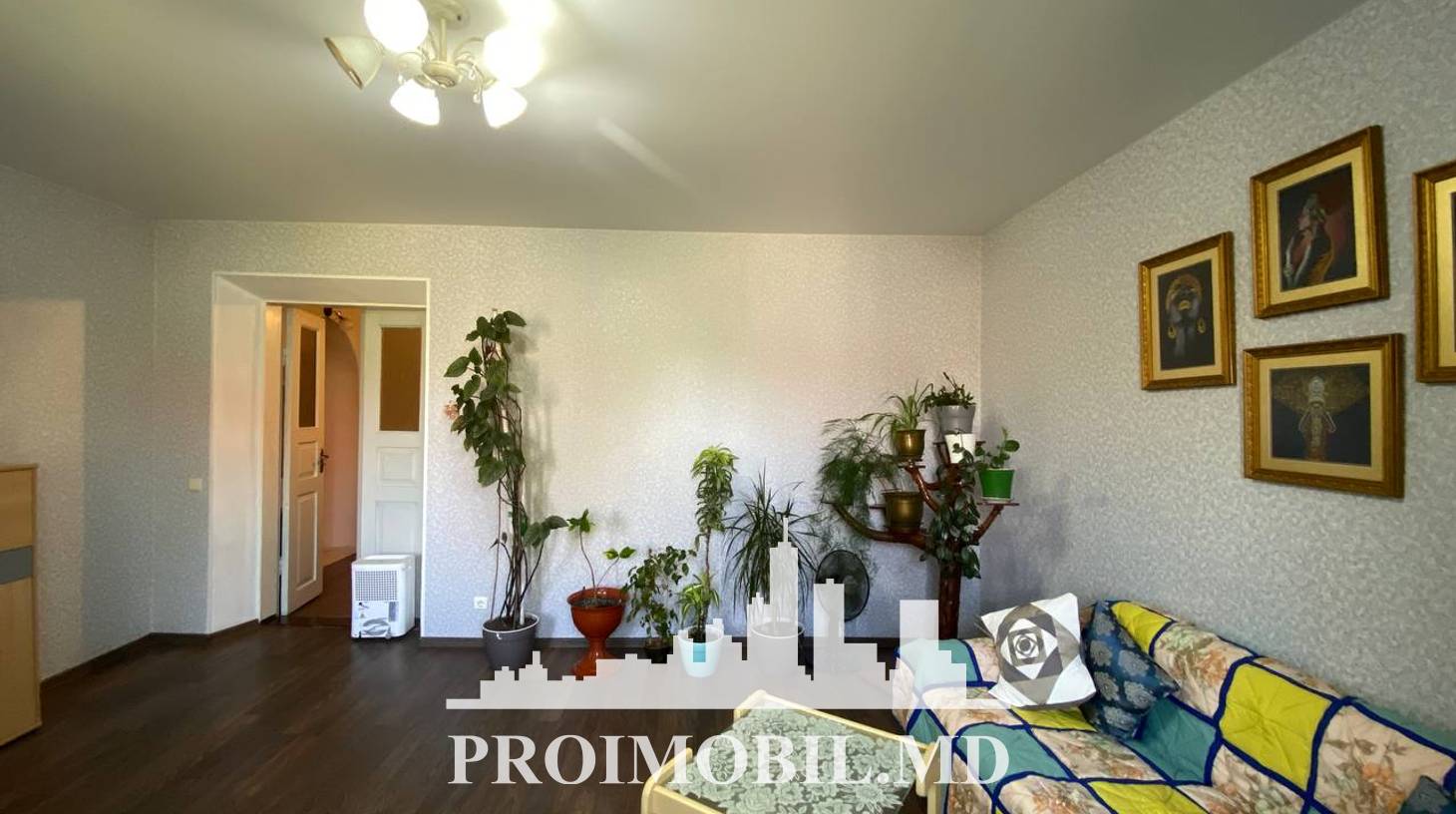 https://images.proimobil.md/Lf-2IwJuJhZfya1rYG6pgLNXVWg6ZngJ56AOftdqtV0/watermark:0.75:so:0:30:0.39/resize:fill:1460:816:1/gravity:ce/bG9jYWw6Ly8vZXN0YXRlL2xyLzQ0Y2JkMDBkLWM1ZmQtNDNhNy05M2M1LTY5MWE0MTExNDI3MS5qcGVn