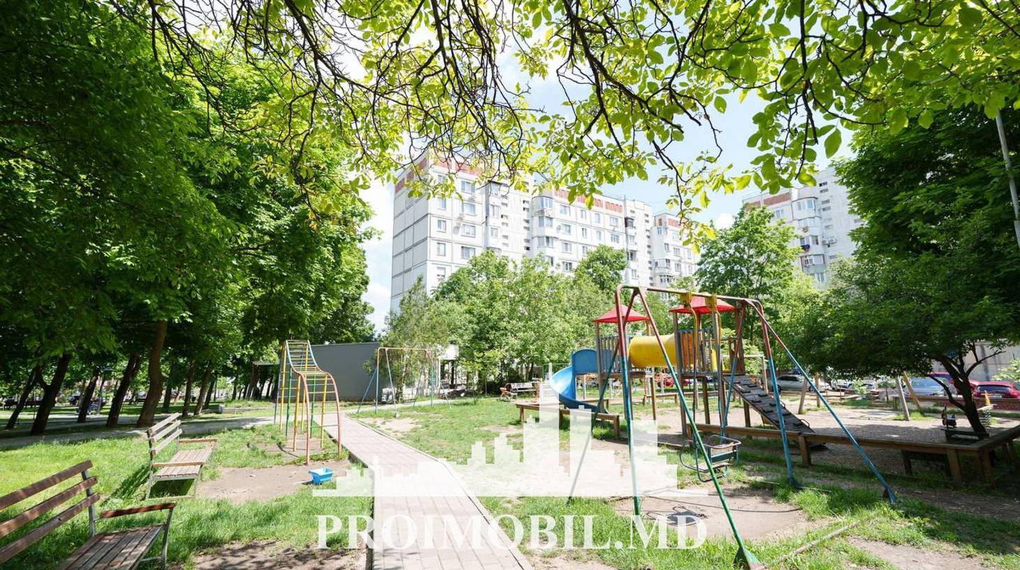 https://images.proimobil.md/LhtgLdAZFx0A9Dz-UB9oNhIac5T0c5jrv2OpXEjJW2E/watermark:0.75:so:0:30:0.39/resize:fill:1460:816:1/gravity:ce/bG9jYWw6Ly8vZXN0YXRlL2xyL2FiZmYwYmU4LWQ3ZmMtNDk2OS1iNDQ1LTc3MWNmZjdlMDEzYi5qcGVn