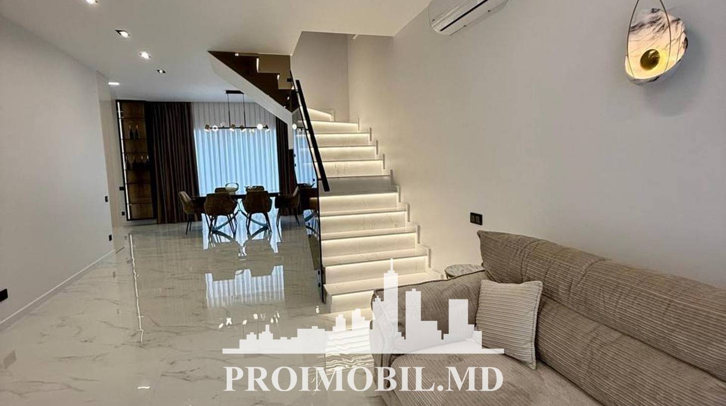 https://images.proimobil.md/Lqbync9jIryXiRjyPQurrbGDuuKlyBHHvBDhcQL-nVA/watermark:0.75:so:0:30:0.39/resize:fill:1460:816:1/gravity:ce/bG9jYWw6Ly8vZXN0YXRlL2xyL2FmZDNiNzFkLTRlNmItNGM0ZC1iODExLWM0NTllMzIwMjhjMi5qcGVn