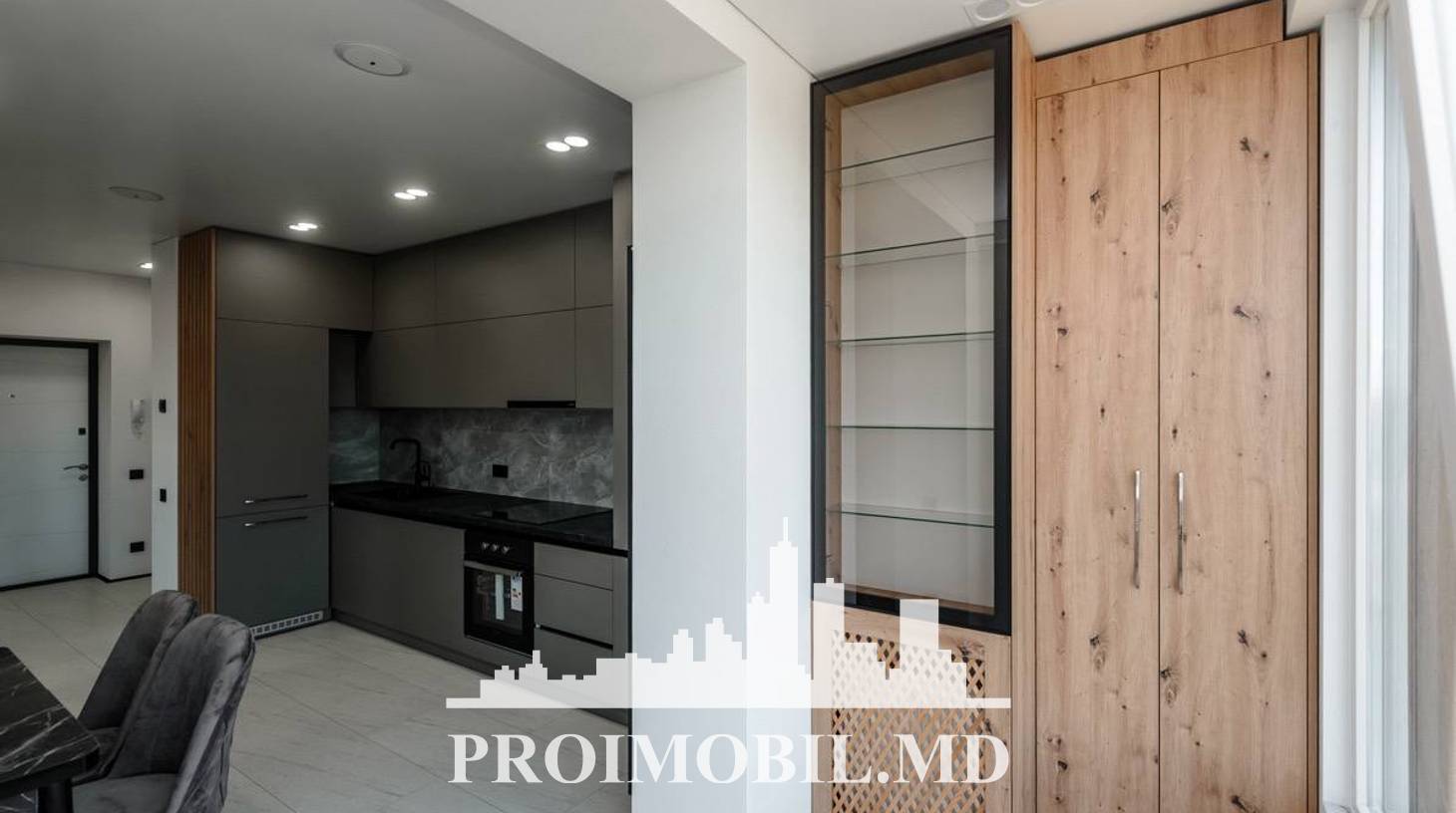 https://images.proimobil.md/LqzmZluTX4fS6qWpvZYt92v5aJ5Tsv3yDVi0Cmlc0jo/watermark:0.75:so:0:30:0.39/resize:fill:1460:816:1/gravity:ce/bG9jYWw6Ly8vZXN0YXRlL2xyLzQ5ZGVmZmI2LWQyZTEtNGU4Zi1iZjc5LTMyNzI1MDRiZmE2ZC5qcGVn