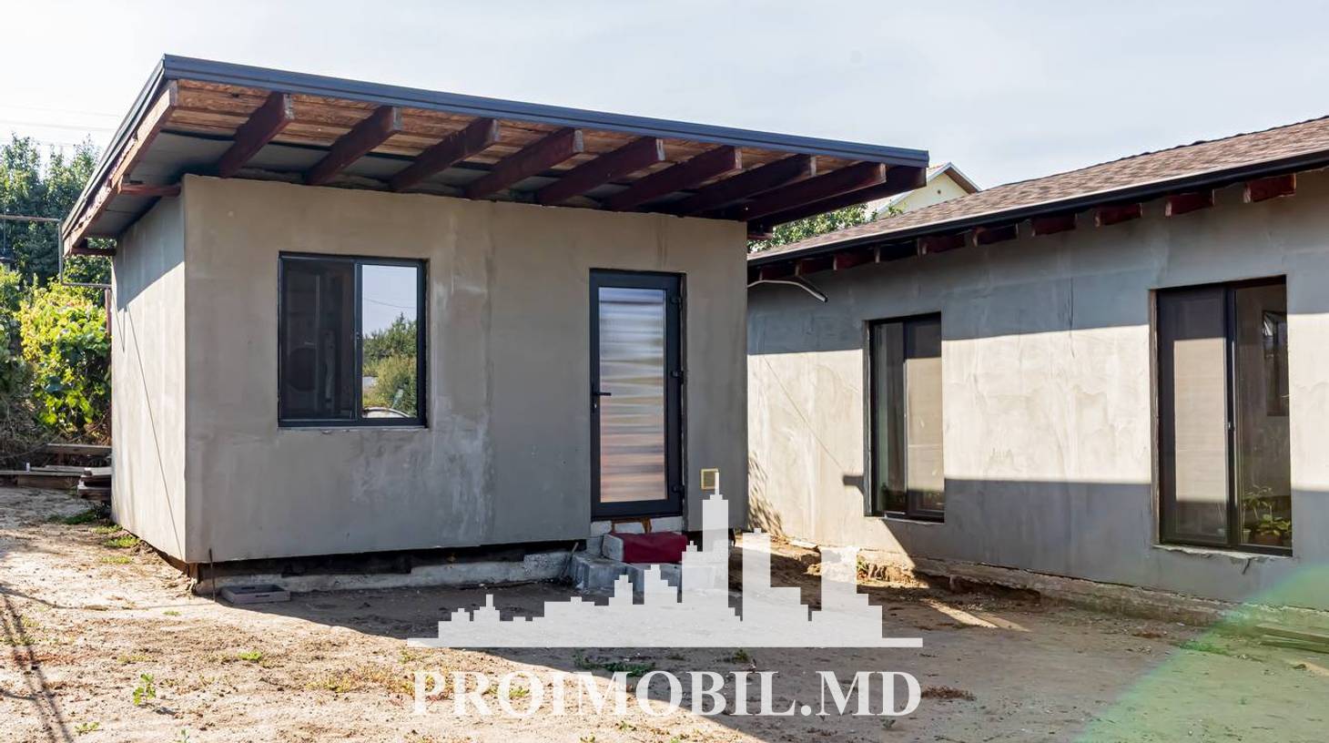 https://images.proimobil.md/Lsa6c7c2UFxx_CstSC6deiS_5IUeGz8nbq3gJhg_Yvg/watermark:0.75:so:0:30:0.39/resize:fill:1460:816:1/gravity:ce/bG9jYWw6Ly8vZXN0YXRlL2xyL2ZjNzJhOTliLWMxZjAtNDNkMC04NWFhLWIwMTRmMjExYWFkZi5qcGVn