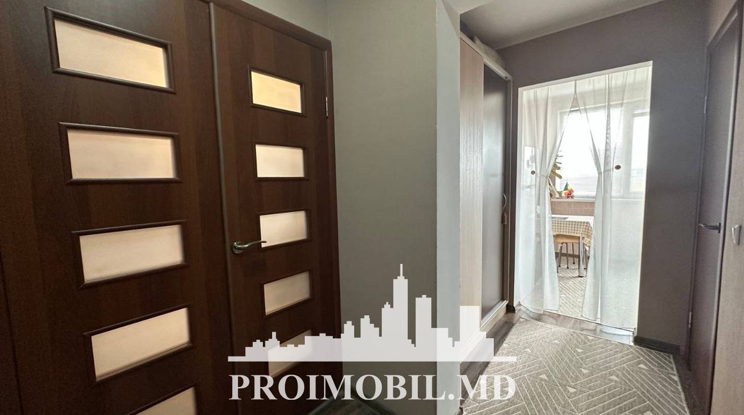 https://images.proimobil.md/LuQZ-TMdo0-Bbox4epkXVIpaPIWDGT-NGyz76w2emKI/watermark:0.75:so:0:30:0.39/resize:fill:1460:816:1/gravity:ce/bG9jYWw6Ly8vZXN0YXRlL2xyLzA5OTkyZjBjLTQ2OGQtNGJhZC05MGJkLWI3MGVlYzYzMTg0NC5qcGVn