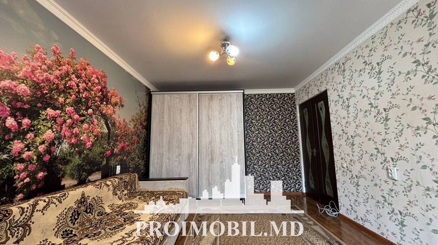 https://images.proimobil.md/LujVR_kCDa6lpzxQ3sED58pQjd8-GRm03nzEd9eMb38/watermark:0.75:so:0:30:0.39/resize:fill:1460:816:1/gravity:ce/bG9jYWw6Ly8vZXN0YXRlL2xyLzIzNTY4OWRkLTkyNjYtNDNhNy1hMGQ4LTUxZWRiY2I2ZDYyNy5qcGVn
