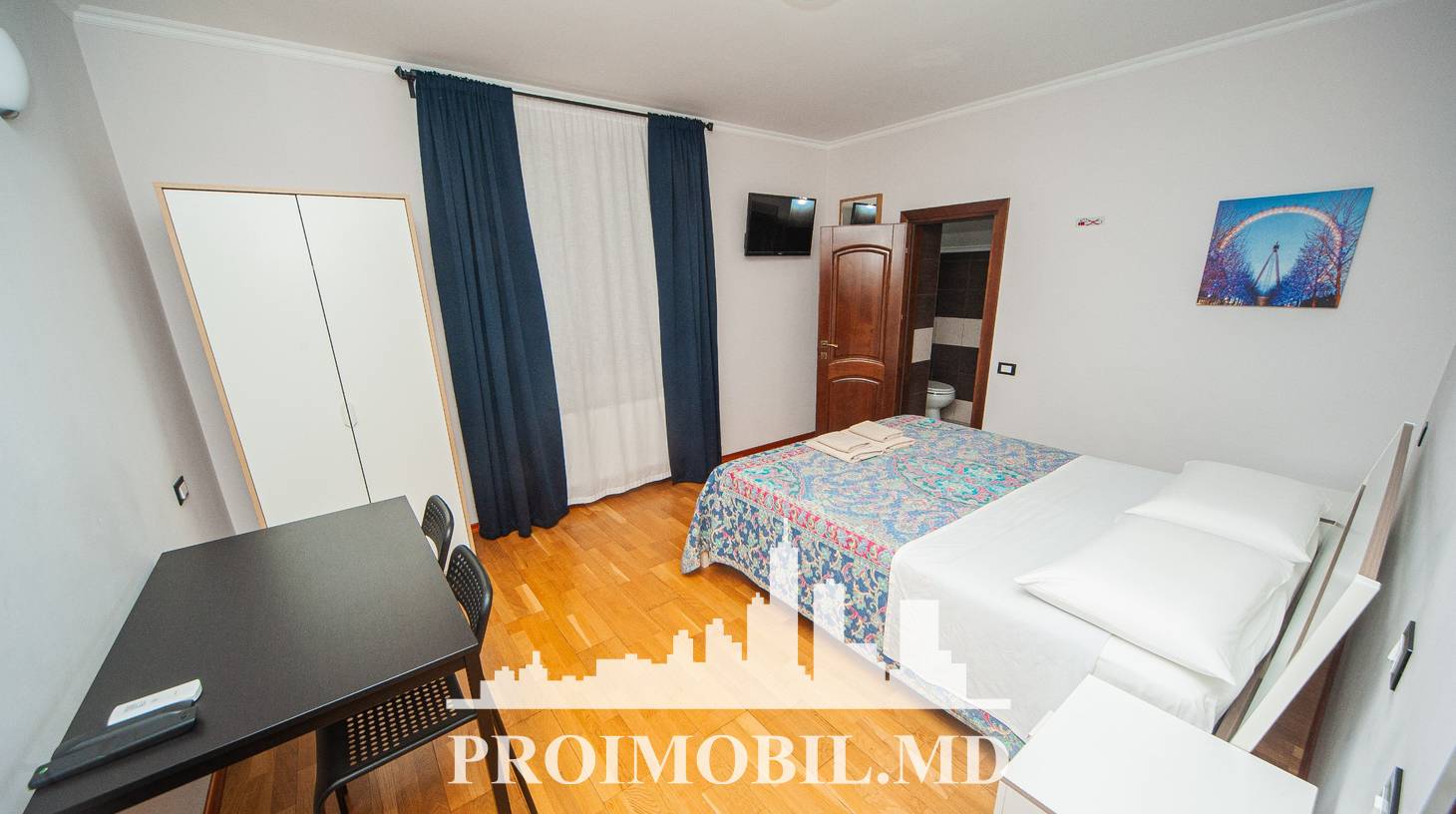 https://images.proimobil.md/LzJkJUdF5cx8nRHh3KIR81_Ri6CmQWyuAMcEw6oiIe4/watermark:0.75:so:0:30:0.39/resize:fill:1460:816:1/gravity:ce/bG9jYWw6Ly8vZXN0YXRlL2xyLzFjMGNkZDAzLWFiNDItNGRmYS05Mjk5LTZhYjI3ZTcxY2YwYy5qcGVn