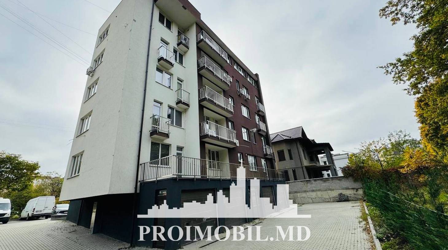https://images.proimobil.md/LzqpKt4YqmdPiuNZ6g-hIYF09jFz6vRiK9QQ1LyOLc4/watermark:0.75:so:0:30:0.39/resize:fill:1460:816:1/gravity:ce/bG9jYWw6Ly8vZXN0YXRlL2xyLzhmM2NjNDZiLTcwYzQtNDUwZC1iOWM2LWIxYWYwNmIzNzU3My5qcGVn