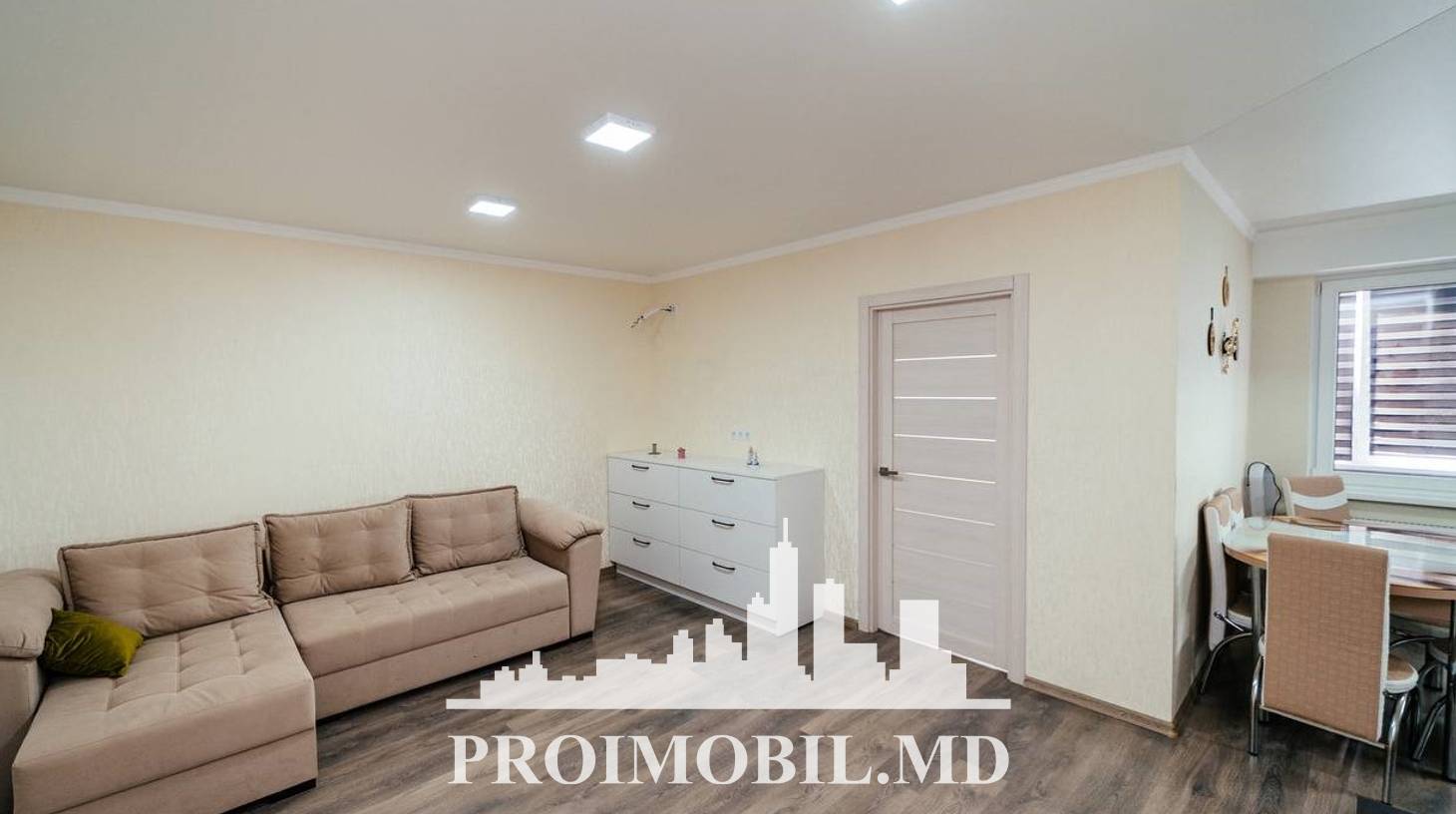 https://images.proimobil.md/M3KmA-xNsTyYmsUQ8JX_aOjhEIW1SJ806LmGRce9elM/watermark:0.75:so:0:30:0.39/resize:fill:1460:816:1/gravity:ce/bG9jYWw6Ly8vZXN0YXRlL2xyL2RiMmI0YWMyLWNiZDYtNDMwMC04YmQ1LWZlZTY3OThlY2IyMy5qcGVn