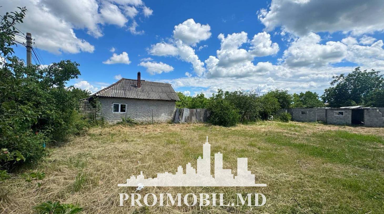https://images.proimobil.md/M4FV0fNRyerAbynP_C9vLttO_zs5VmHx57AoPLrCo_o/watermark:0.75:so:0:30:0.39/resize:fill:1460:816:1/gravity:ce/bG9jYWw6Ly8vZXN0YXRlL2xyL2VkYjM5NWZkLWZiNDAtNGFkNi1hOTgxLTRlYjAyMWJkNzM3Ny5qcGVn