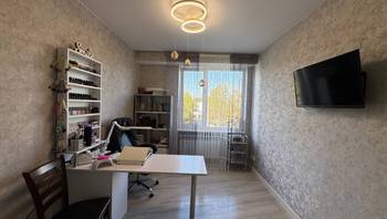 https://images.proimobil.md/M6Nk30xwxgQIlBKO2JJMcE4n4EQRGGfhdbXP84XNs0Y/resize:fill:350:198:1/gravity:ce/bG9jYWw6Ly8vZXN0YXRlL2xyL2ZhYTdmZjA2LTc2ZmEtNDFiNC1iYzU0LTc0YzZlNTVmMDg2Ny5qcGVn