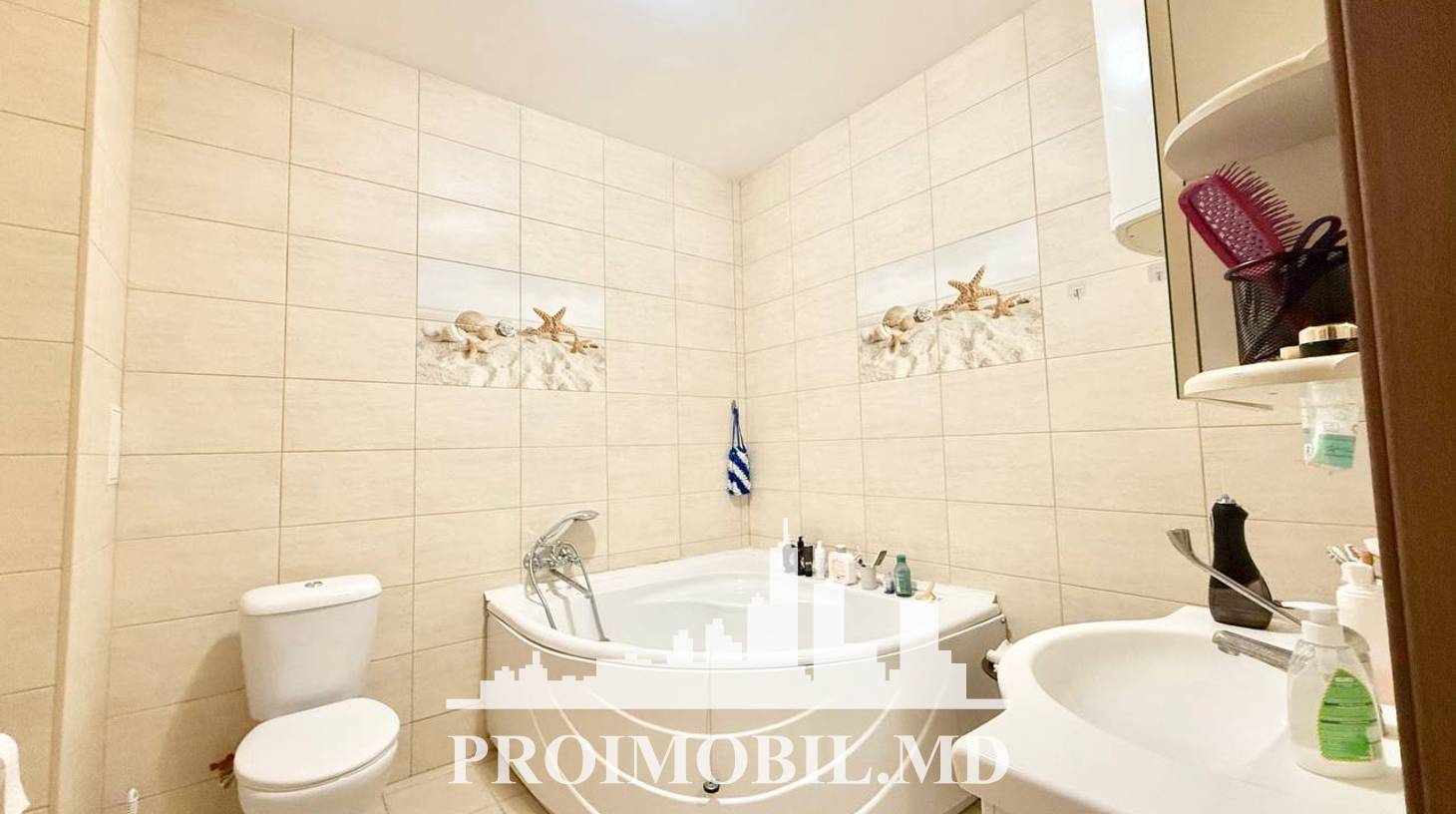 https://images.proimobil.md/M8DKoodmR7XsCrRbtlIMgd_f3c0Di7A2AqUN4M9wo4E/watermark:0.75:so:0:30:0.39/resize:fill:1460:816:1/gravity:ce/bG9jYWw6Ly8vZXN0YXRlL2xyL2E1ZjRkYWVhLTQxNzgtNDc3Ni1iNDAzLWY0ZTdjNTAyYWViOC5qcGVn