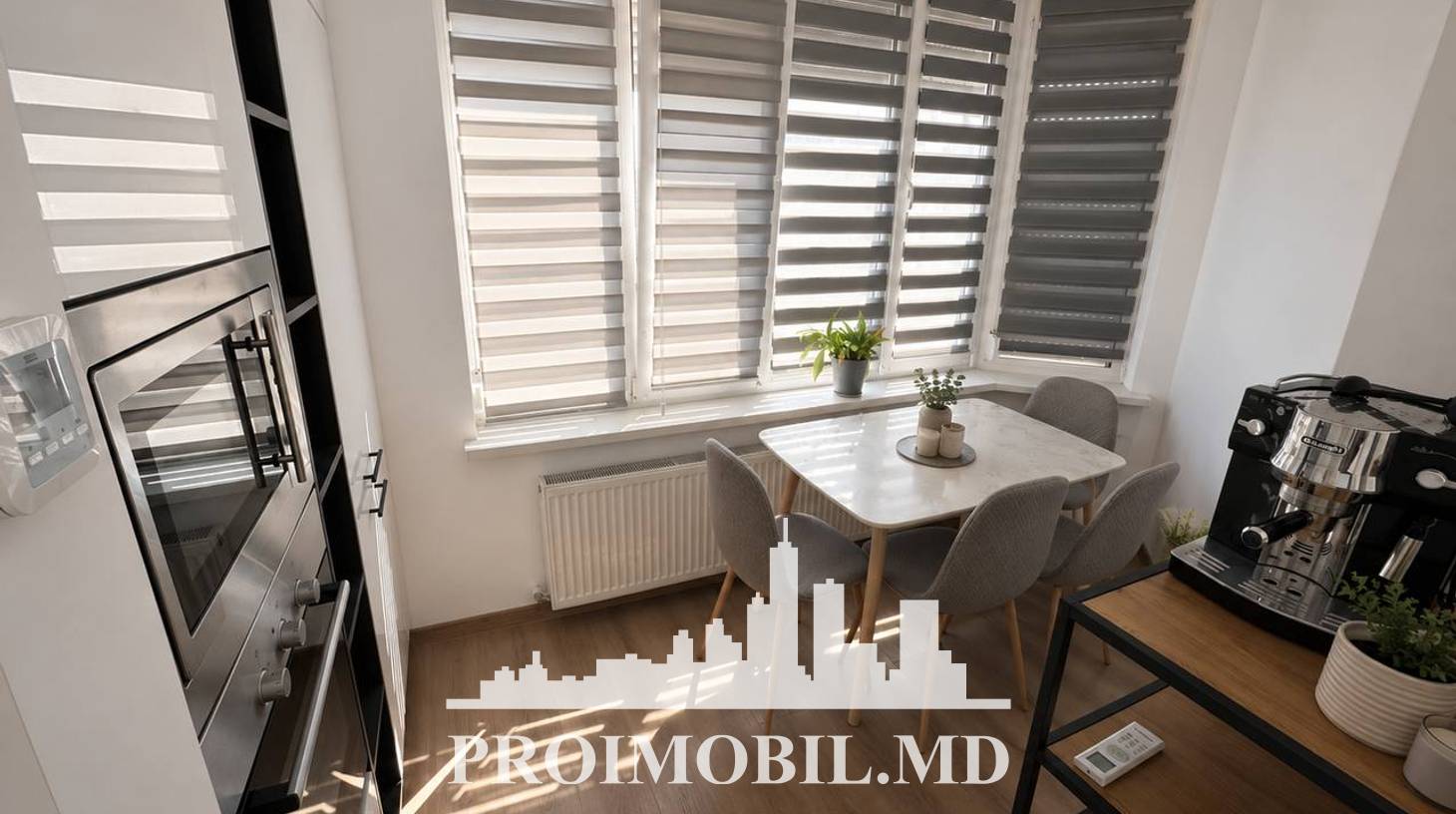 https://images.proimobil.md/M9aVIjbgLuePSTqPQ8SAjleDbXT8KE0b076DTMZfXV4/watermark:0.75:so:0:30:0.39/resize:fill:1460:816:1/gravity:ce/bG9jYWw6Ly8vZXN0YXRlL2xyLzdlN2Q4NzY2LTkzNjItNDQ0ZS1hMmJjLWVmNjgzM2M1ZTljMi5qcGVn