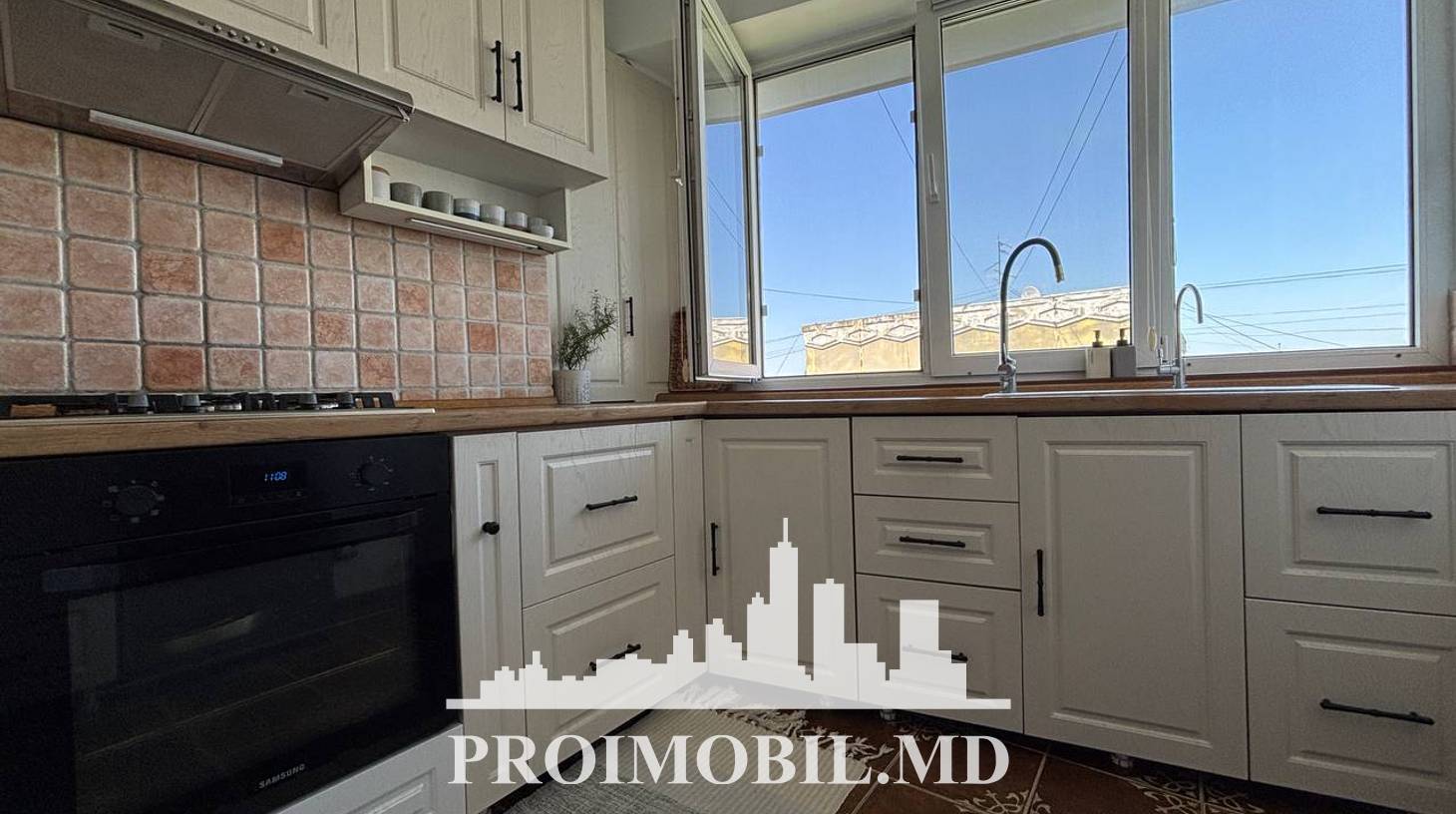 https://images.proimobil.md/MAJPl39hPgHd_90x3D1iRuDv-45VI5JPvv41x8W-4PM/watermark:0.75:so:0:30:0.39/resize:fill:1460:816:1/gravity:ce/bG9jYWw6Ly8vZXN0YXRlL2xyL2IyYjVhNjM4LTI2NGYtNDk0NS04ZjJhLTcwMmY2M2RlYTIzNy5qcGVn