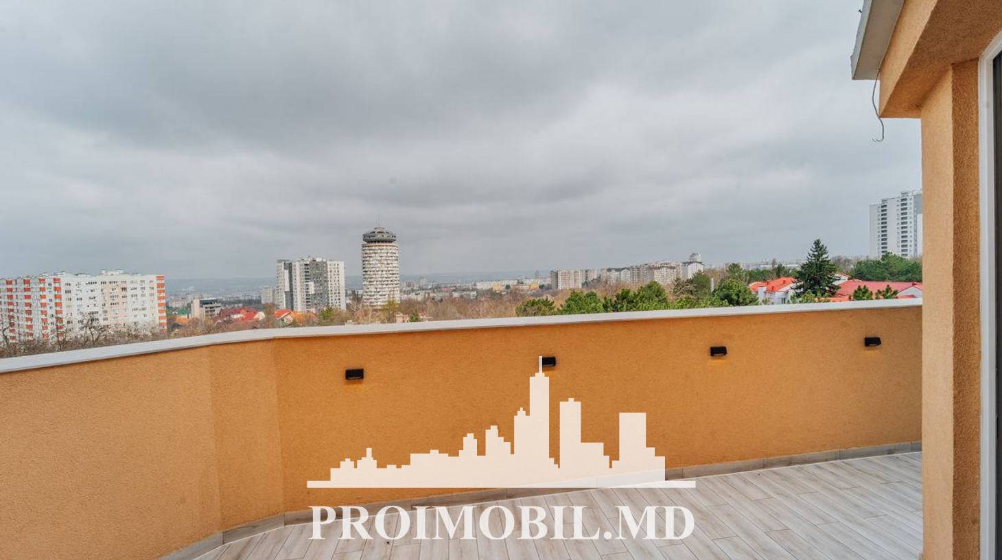 https://images.proimobil.md/MBMJBV-udIDETxg9DfEPKsS80bTBXAGsZBkb0T3_lWY/watermark:0.75:so:0:30:0.39/resize:fill:1460:816:1/gravity:ce/bG9jYWw6Ly8vZXN0YXRlL2xyL2MyNWZmYzM2LWE2YzAtNDkwMy05OWNlLTVkMjJjNGM1MDNjZS5qcGVn