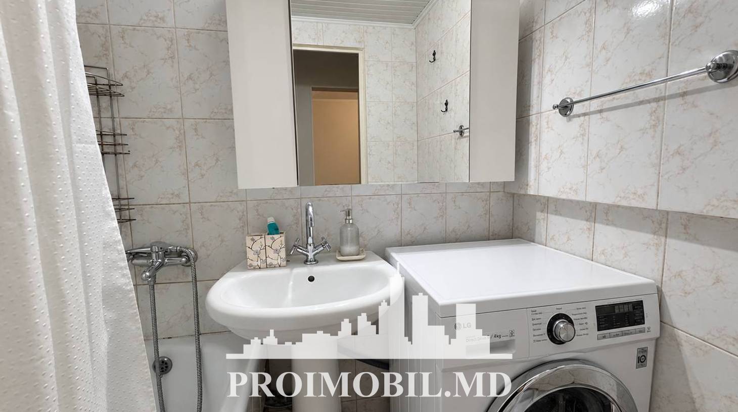 https://images.proimobil.md/MDuojjGZbz8vCQBUMo-4yWbadfJPTt62m8XAJn3XKb0/watermark:0.75:so:0:30:0.39/resize:fill:1460:816:1/gravity:ce/bG9jYWw6Ly8vZXN0YXRlL2xyL2IwNGFjYzJjLTc5MzYtNDcxZC1iZDBkLWY5MmUzYzc4MjhkMy5qcGVn