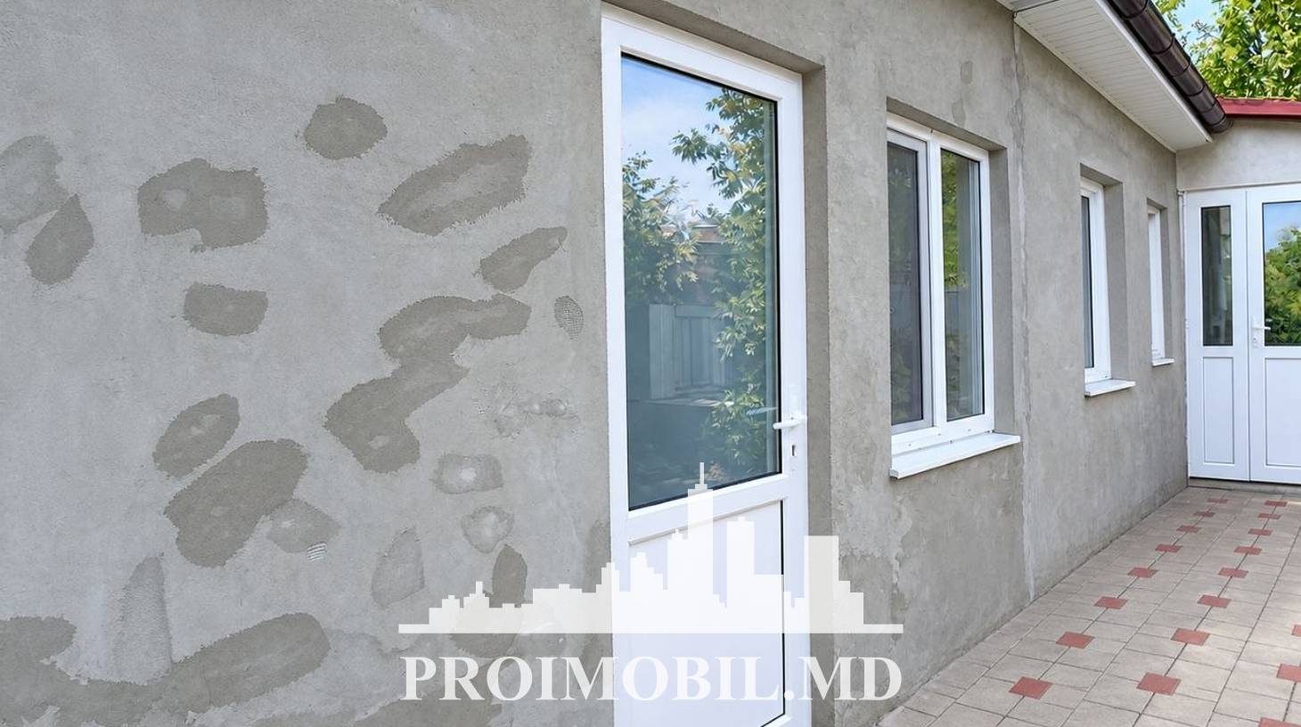 https://images.proimobil.md/MEHrCpSTphw_8uu2sypzsCCtiYg6HO5XUTDse7pPl8c/watermark:0.75:so:0:30:0.39/resize:fill:1460:816:1/gravity:ce/bG9jYWw6Ly8vZXN0YXRlL2xyL2Q4NGRkZDA5LWVmNWEtNDI4Zi05YmRjLTFkOTIzZGJmN2NjMS5qcGVn