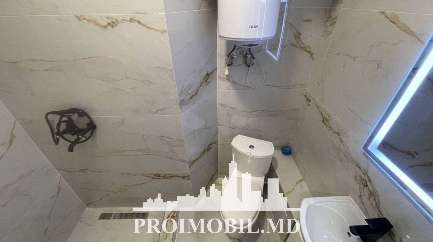 https://images.proimobil.md/MEm6u37qqTjIUFT7uIOBlMHioKkmP000JwrdSK6zPRY/watermark:0.75:so:0:30:0.39/resize:fill:1460:816:1/gravity:ce/bG9jYWw6Ly8vZXN0YXRlL2xyLzA2ZGVjZGYwLTIyMmYtNGNkYS1iYzM3LTg1ZmViMGUwMmU0YS5qcGVn