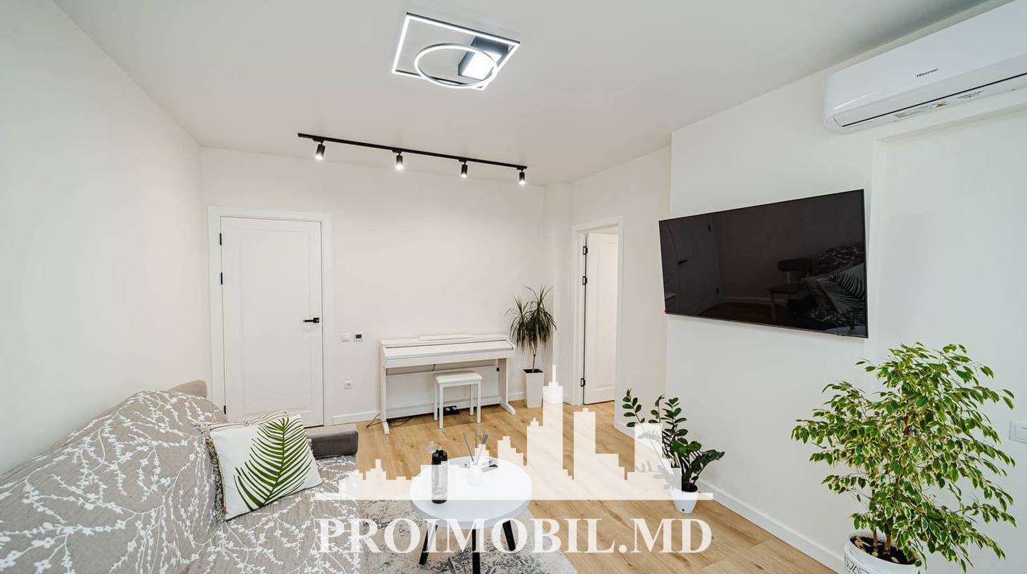 https://images.proimobil.md/MEus1vZ-9H1ZUQTs7k2nmzVvew9PPs2WgnntGcqHU_A/watermark:0.75:so:0:30:0.39/resize:fill:1460:816:1/gravity:ce/bG9jYWw6Ly8vZXN0YXRlL2xyLzM3NjJlYjQ3LWE3MTAtNGMxZi04NmI2LTdmMWYxNDJmNzJkMy5qcGVn