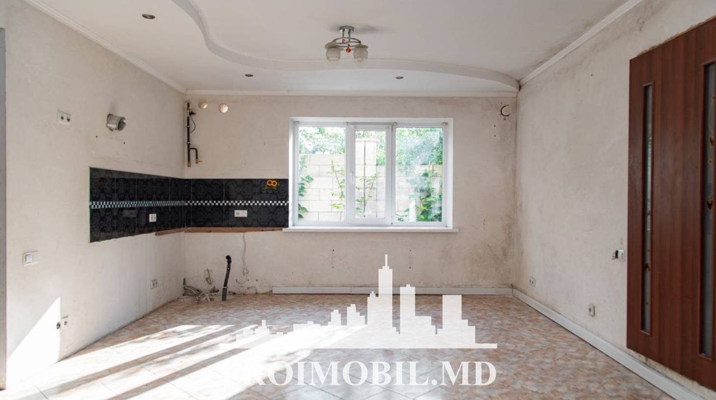 https://images.proimobil.md/MI60uKeTCC2Qm8OGeFzFPqqm0P7NNUARinJZv96CHCA/watermark:0.75:so:0:30:0.39/resize:fill:1460:816:1/gravity:ce/bG9jYWw6Ly8vZXN0YXRlL2xyL2M4YmEzOTM1LTVkYTMtNGM2Yi1hN2Y0LTAxN2VjYzlkOTE2ZS5qcGVn