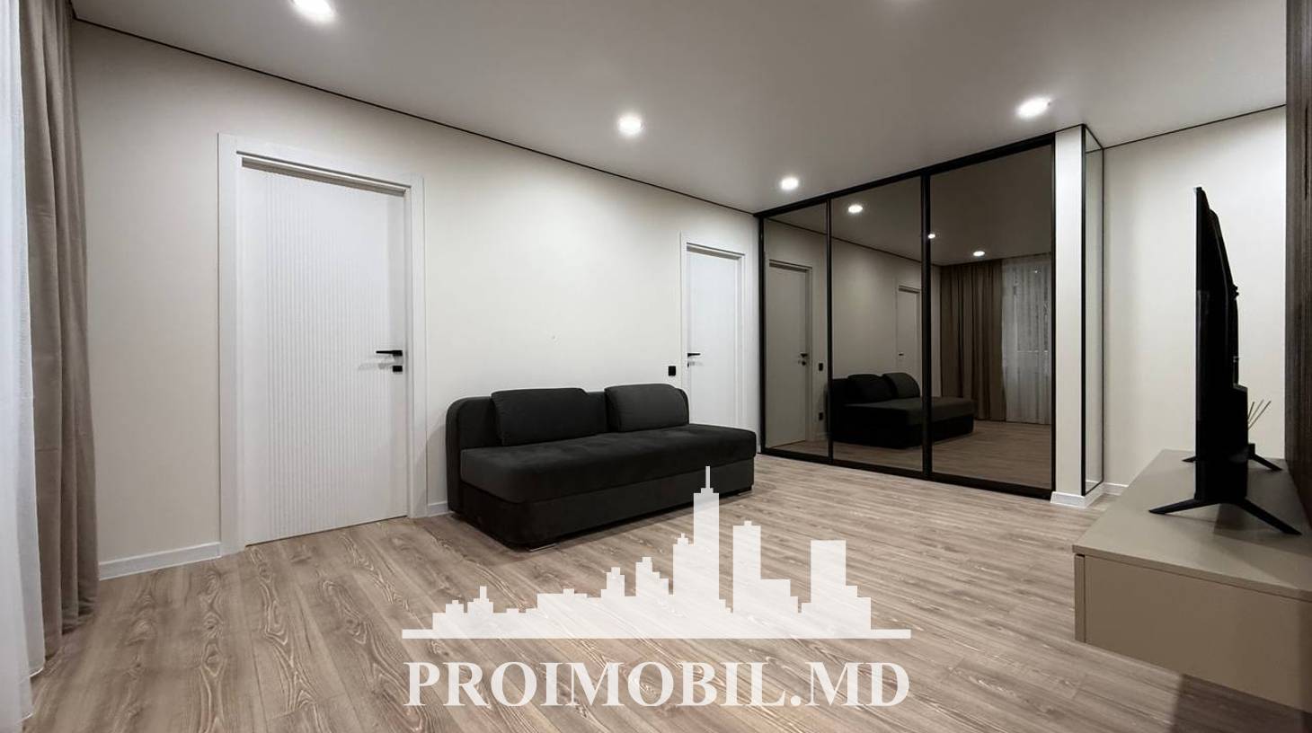 https://images.proimobil.md/MII6Rzng2nz1gJZ2ztItdMPZ5eAcJ_QOq0eM_ABORpw/watermark:0.75:so:0:30:0.39/resize:fill:1460:816:1/gravity:ce/bG9jYWw6Ly8vZXN0YXRlL2xyLzBjMmQyOTE2LWNhYjQtNGE0My1iMTdlLTJlYTNjNjYwOWZjOS5qcGVn