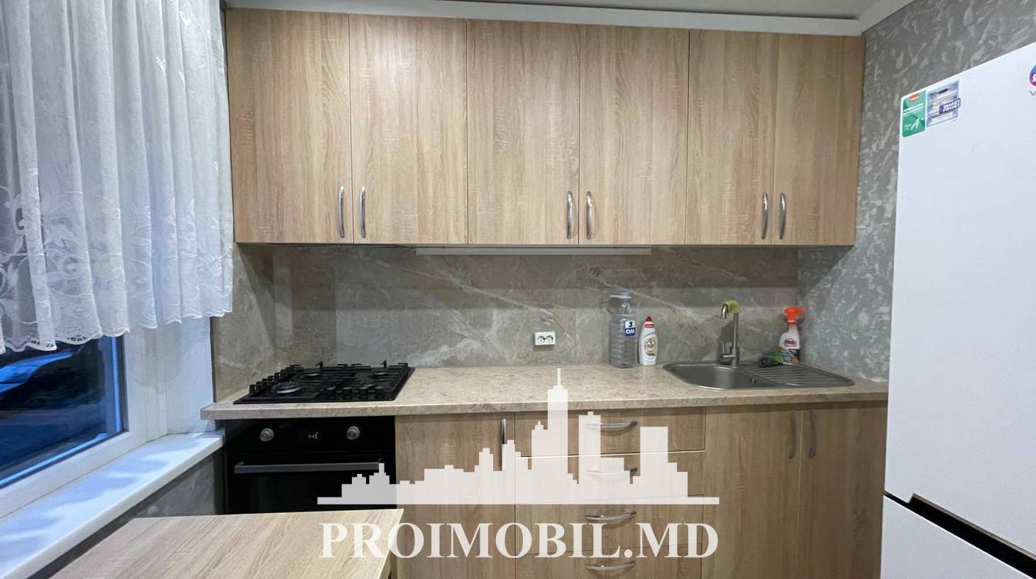 https://images.proimobil.md/MIqCFxPRcWeEsa5MFHTsl70hF5_t6pwIhpv5VPnDlyY/watermark:0.75:so:0:30:0.39/resize:fill:1460:816:1/gravity:ce/bG9jYWw6Ly8vZXN0YXRlL2xyLzZlYTkzZjZkLTg3YzgtNDg5MS1hZTk1LTBiMzkwY2U4N2RiMC5qcGVn