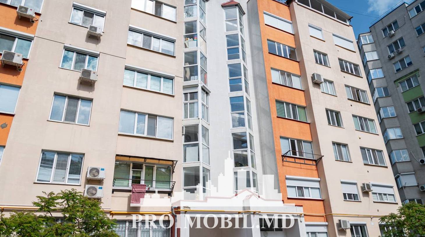 https://images.proimobil.md/MKev94Fwhp_BMYRH6N4acp2YDFK59Bj6KIF3oWzSw2M/watermark:0.75:so:0:30:0.39/resize:fill:1460:816:1/gravity:ce/bG9jYWw6Ly8vZXN0YXRlL2xyL2VjMzcwOTYxLTZlZmYtNGU2ZC1iZDFiLThjMmQ4M2RhMjQ2MS5qcGVn