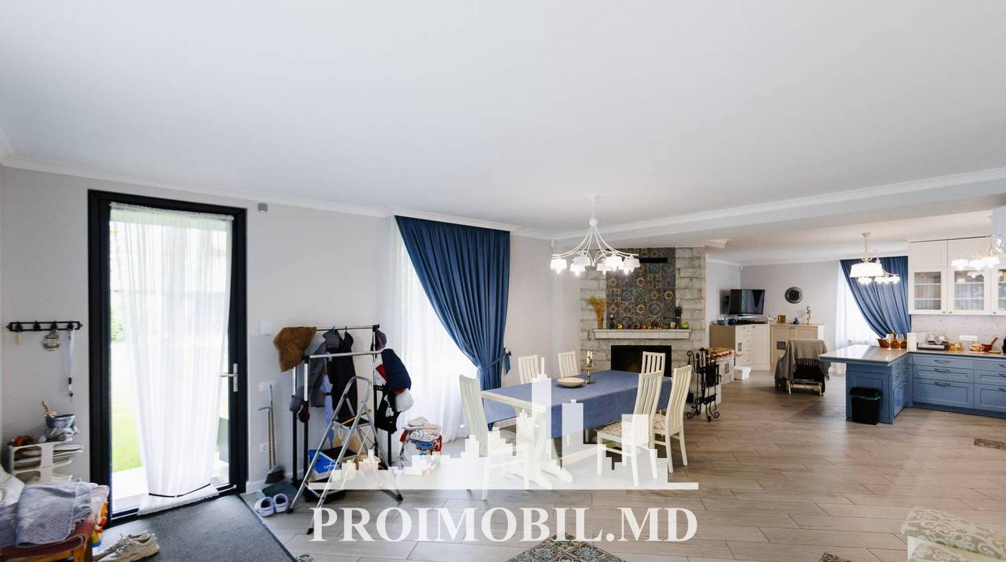 https://images.proimobil.md/MLQ2TxSKVgGRUz885f1MThcrA3wb5yZCr2lWUDFLL4s/watermark:0.75:so:0:30:0.39/resize:fill:1460:816:1/gravity:ce/bG9jYWw6Ly8vZXN0YXRlL2xyLzZlZGQyNGIyLWNiMGItNDcwYS05Y2JmLThmNWEwNWJiODYzNS5qcGVn