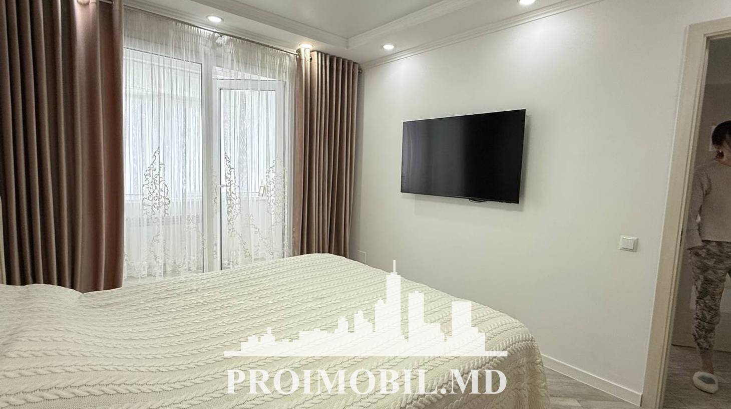 https://images.proimobil.md/MLcXj5UCzDYlikpu855UTxhTOcDZjeFNYL-aHf1J1ys/watermark:0.75:so:0:30:0.39/resize:fill:1460:816:1/gravity:ce/bG9jYWw6Ly8vZXN0YXRlL2xyLzBiNzQ1NzM5LTNjMTYtNGY3Mi05NTRjLTcwZjUyOTEzYWEzNy5qcGVn