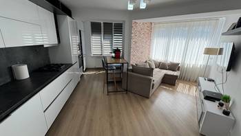 https://images.proimobil.md/MNSkrg6SVbImJXzPiJoPjz2IzPeQOPRe5s9_bdbHzyw/resize:fill:350:198:1/gravity:ce/bG9jYWw6Ly8vZXN0YXRlL2xyLzcxZGExNGZlLTZiMWMtNDgxZS04OWJhLWIyNTM5ODM2ZTY0YS5qcGVn