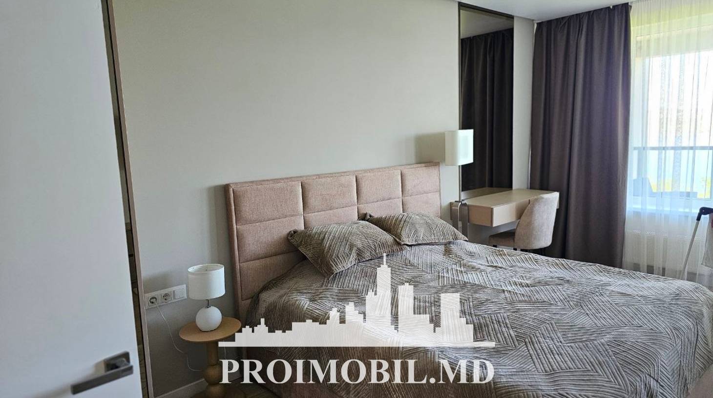 https://images.proimobil.md/MNY7euYGUenMfAXa3P6sOeXkAPMUJuPsxrfBa2n0P7Q/watermark:0.75:so:0:30:0.39/resize:fill:1460:816:1/gravity:ce/bG9jYWw6Ly8vZXN0YXRlL2xyL2IyMjUwYWE2LWE0YjEtNGI1NC1hY2Y5LTY4YmM2MzQ2YTdhYy5qcGVn