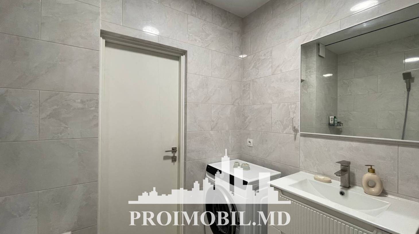 https://images.proimobil.md/MP7tBeWvxs6rMRwyTlQtxtTZKEphsazH1zj-8u8ysgo/watermark:0.75:so:0:30:0.39/resize:fill:1460:816:1/gravity:ce/bG9jYWw6Ly8vZXN0YXRlL2xyLzFhNjJmY2E0LTZjOTktNDg4Yy04YmZmLTI0YjRlZTEyYjU0Yi5qcGVn