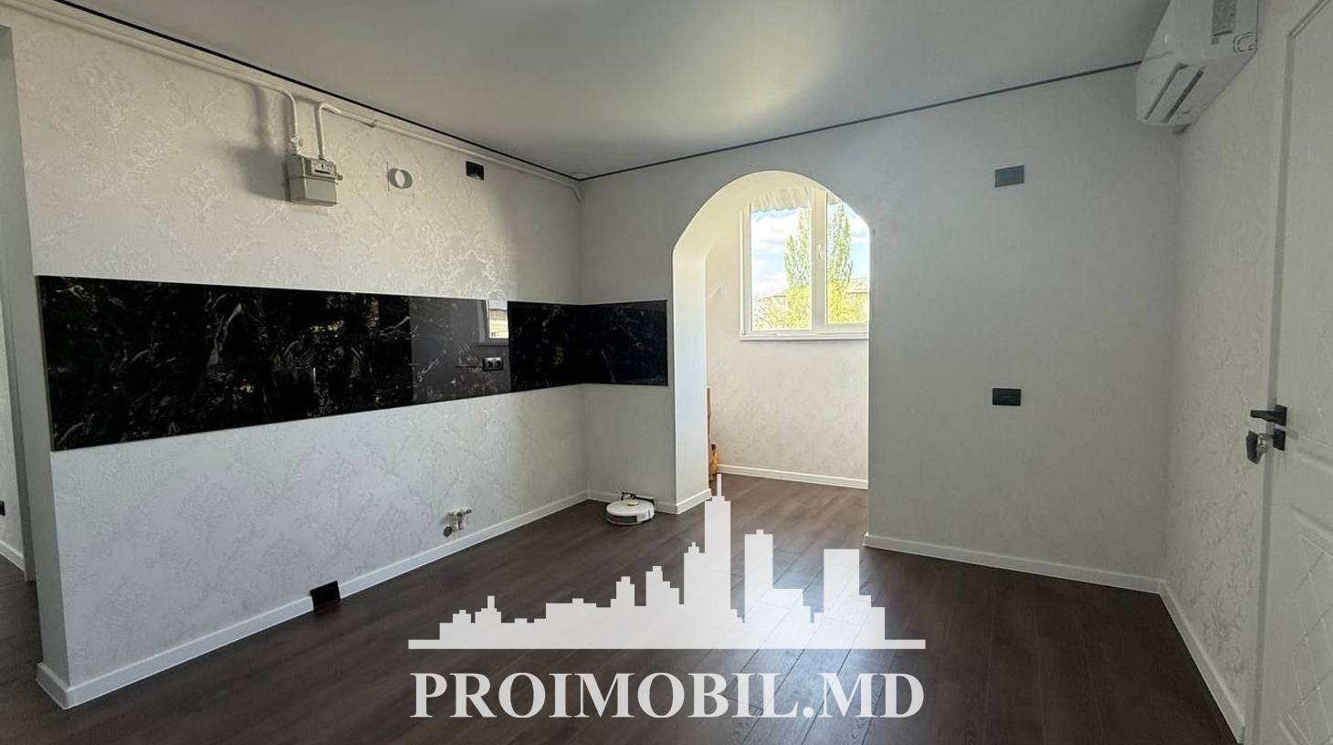 https://images.proimobil.md/MQ8-35-piQq7Oho36M5M0RVOhqpvipduwOTcPN-6inw/watermark:0.75:so:0:30:0.39/resize:fill:1460:816:1/gravity:ce/bG9jYWw6Ly8vZXN0YXRlL2xyL2UxMWZhOTc3LWU5YjMtNDE3ZC1iOTg5LTA0ODljM2ZhYzg0MS5qcGVn