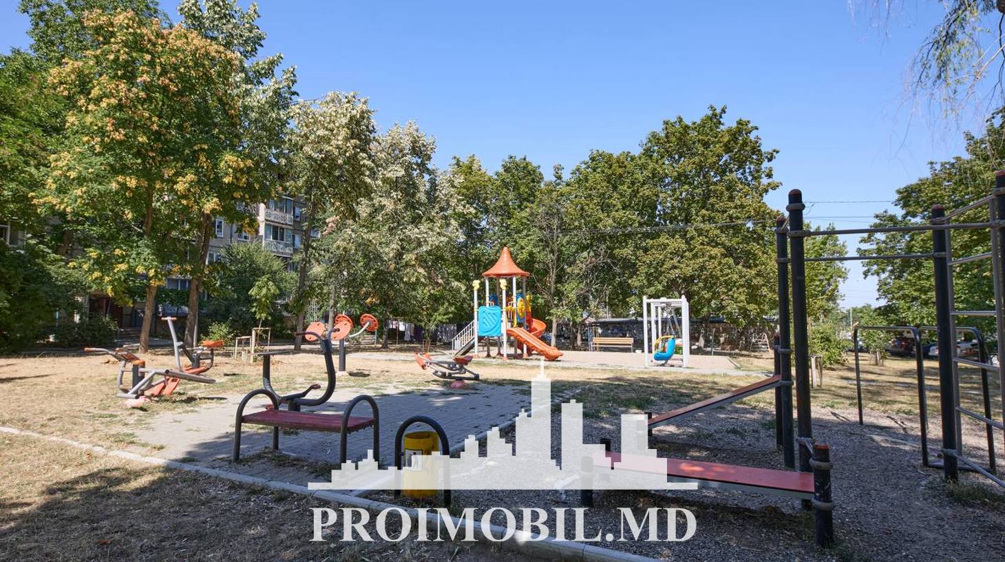 https://images.proimobil.md/MRmCHaGaeeLN9jXri8TeDFcTg4aHgtTnwY7PROZqwO0/watermark:0.75:so:0:30:0.39/resize:fill:1460:816:1/gravity:ce/bG9jYWw6Ly8vZXN0YXRlL2xyLzRlNGNhYmJhLWZjYzItNGYxNC04NDI1LTIzODljNDU4YjFhOC5qcGVn
