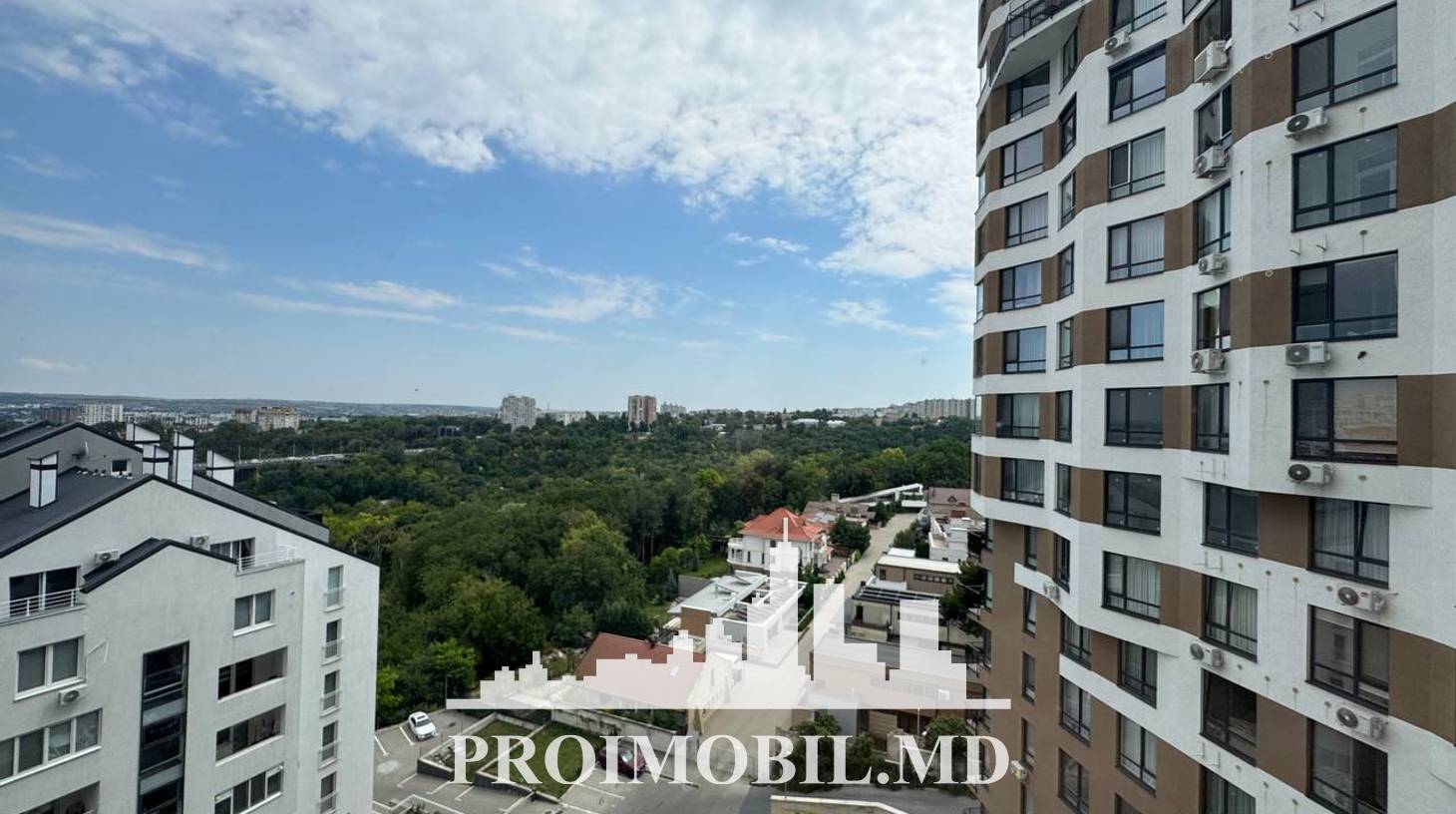 https://images.proimobil.md/MRnn1mSRd-J1xLc1Lz3GHZ15YzkPCDB2FDUqizYoaY8/watermark:0.75:so:0:30:0.39/resize:fill:1460:816:1/gravity:ce/bG9jYWw6Ly8vZXN0YXRlL2xyLzhiMjM3MWViLWZjMjMtNGFjZC04ZGFmLWMxNjgwMTFiY2Y4ZC5qcGVn