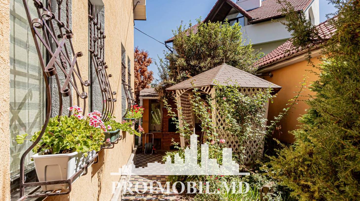 https://images.proimobil.md/MZK8yOcXSLUgRvQAIkLsck2Kf9ICopOqaAhOTWfn6rM/watermark:0.75:so:0:30:0.39/resize:fill:1460:816:1/gravity:ce/bG9jYWw6Ly8vZXN0YXRlL2xyL2UxM2I2YzhhLWJkZTctNDUxZi1hM2JlLWMyOGE4OGE4NDM1Ny5qcGVn