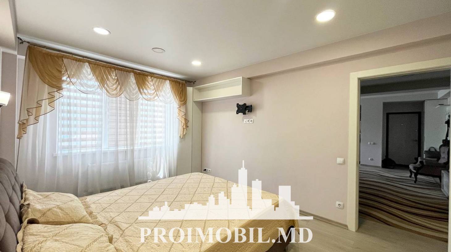 https://images.proimobil.md/MaohvZS7qOESIoPNpbIYyLhWosO3Iy5X1LCr4p0jOnw/watermark:0.75:so:0:30:0.39/resize:fill:1460:816:1/gravity:ce/bG9jYWw6Ly8vZXN0YXRlL2xyLzE3MWUzMmU0LWI0OWQtNDBmZi05M2NlLTc3NGQ1MzE2MjhjNy5qcGVn