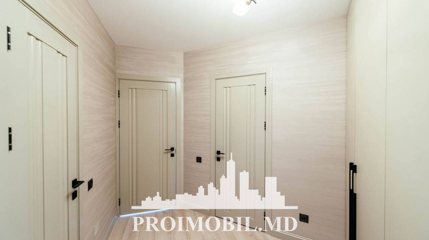 https://images.proimobil.md/MbqjBS0SgQwbpNglF9t-NQ0e-VyKiUoGGWLqLic9G_I/watermark:0.75:so:0:30:0.39/resize:fill:1460:816:1/gravity:ce/bG9jYWw6Ly8vZXN0YXRlL2xyL2IwZDgxMTIwLWNjMzktNGUwMy05MDI2LTdmYzM5ZTI4MmU4Mi5qcGVn