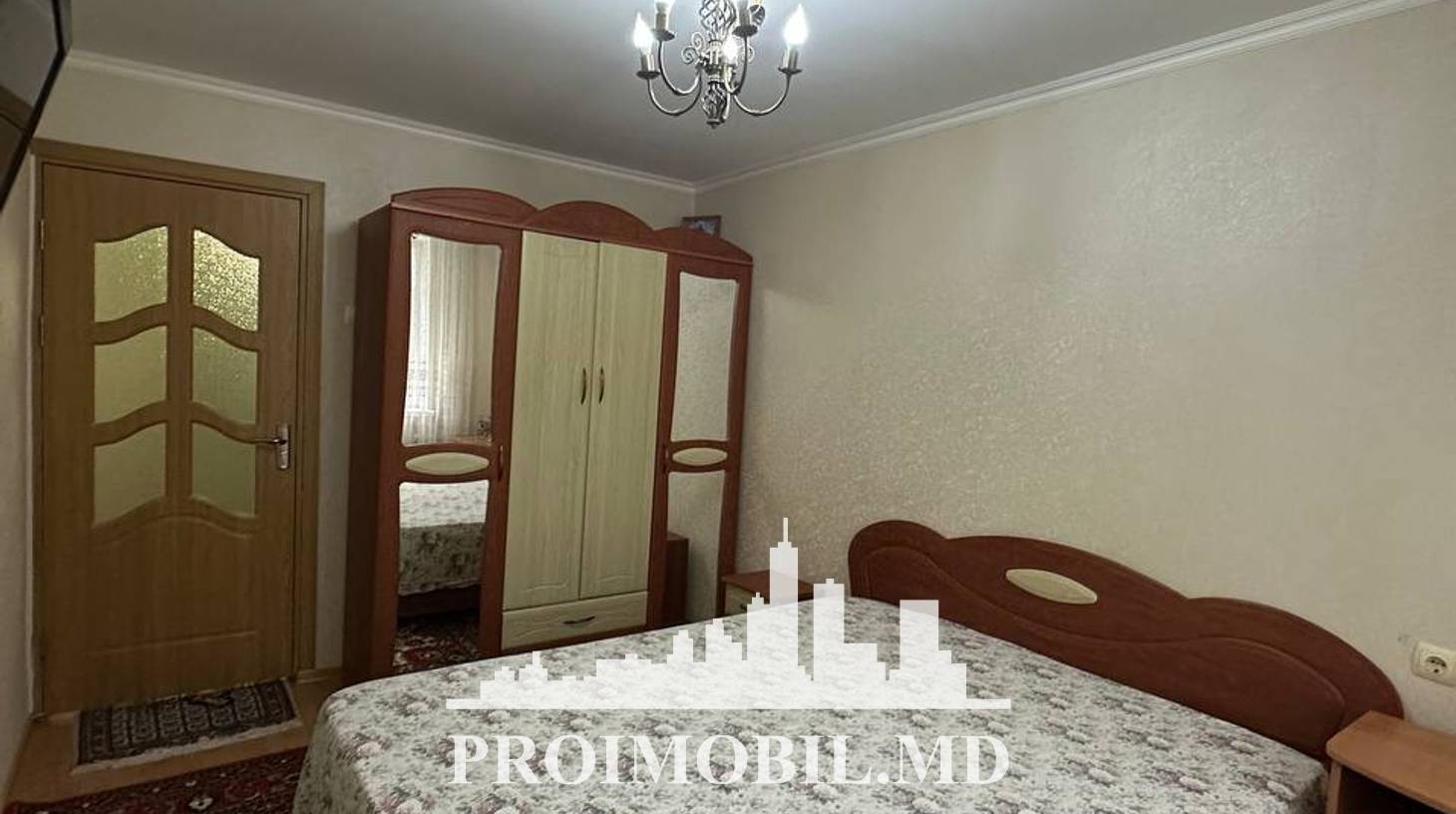 https://images.proimobil.md/MdCaqBiJGwobkWdruJIBu7AikoDd39ZnJ5Eru0-Vkto/watermark:0.75:so:0:30:0.39/resize:fill:1460:816:1/gravity:ce/bG9jYWw6Ly8vZXN0YXRlL2xyLzQzZWNmYjAxLWY5MTktNDFjYi1hZGEzLTFhNTRjM2EyNjQwYi5qcGVn