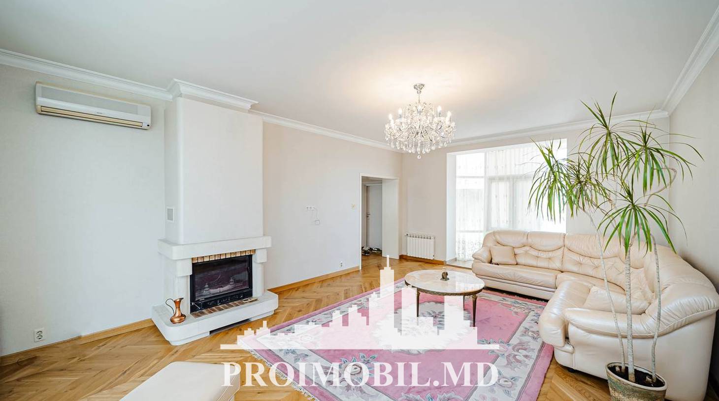 https://images.proimobil.md/Mez2mxRZSNZ-he_nJ4y5VAHvodDB70nbG0vT8qdH8N4/watermark:0.75:so:0:30:0.39/resize:fill:1460:816:1/gravity:ce/bG9jYWw6Ly8vZXN0YXRlL2xyLzA0YjcxZTEzLTlkODMtNGVlMi04YjM0LWIyMDM4NDM2ODgzZS5qcGVn