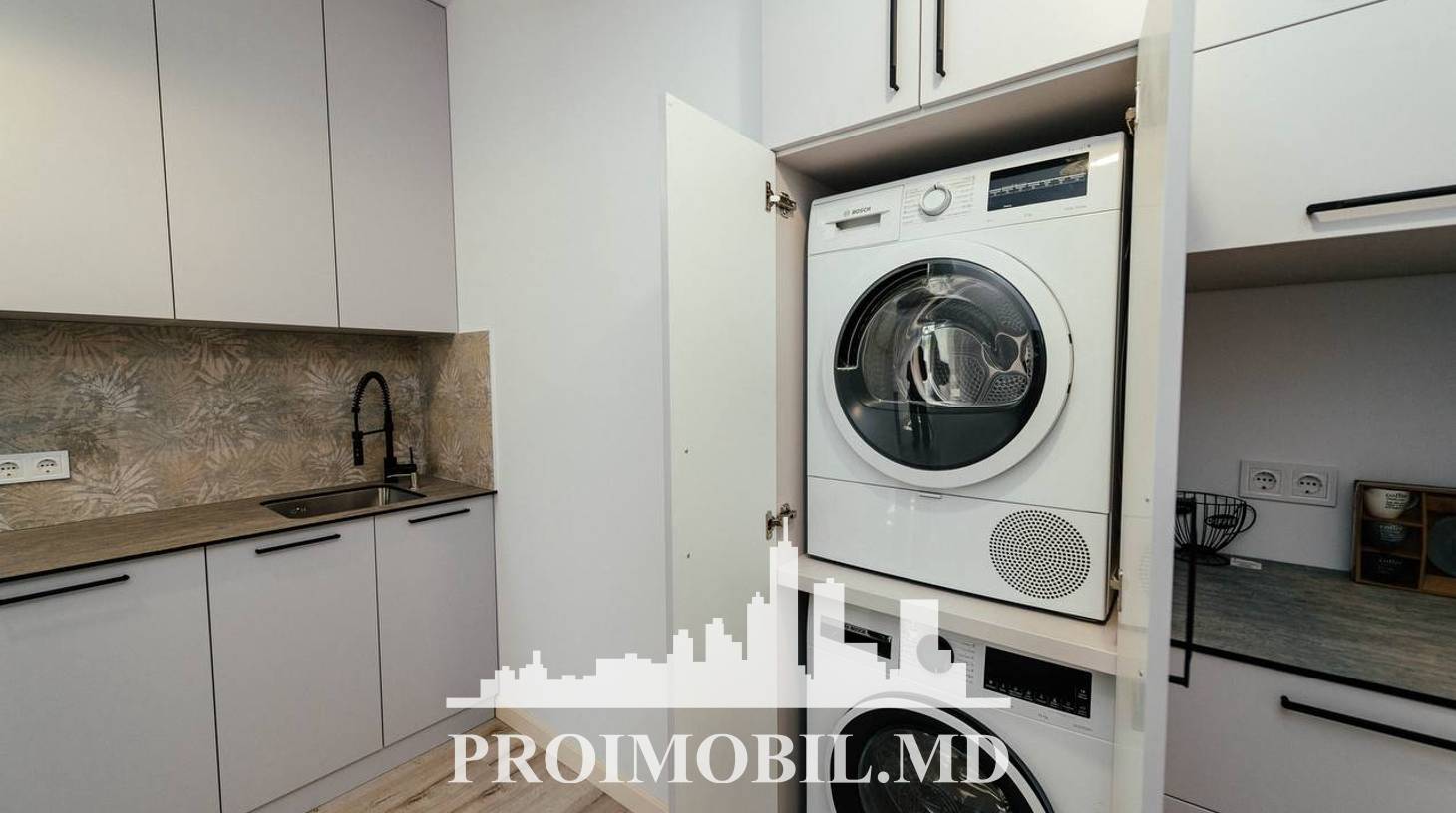 https://images.proimobil.md/Mfj-irF5BmWtwr7dOVREyIrhkpGgEq24ZFSw-K1yoD4/watermark:0.75:so:0:30:0.39/resize:fill:1460:816:1/gravity:ce/bG9jYWw6Ly8vZXN0YXRlL2xyLzBkNjk4ODM4LTY0MmUtNDZjNC1hNzBmLWUxOWNmNjg0OGI3MC5qcGVn