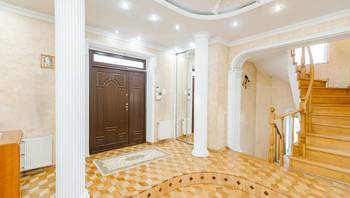 https://images.proimobil.md/MfyUxOJw3o7J1PUmNNZrP0G0Bt5oUzWq3J5623jnvCk/resize:fill:350:198:1/gravity:ce/bG9jYWw6Ly8vZXN0YXRlL2xyLzE3ZDA3ZjRhLTNmNGItNDkzMi04MTQ5LTdhYTMzMTAzMzg2OS5qcGVn