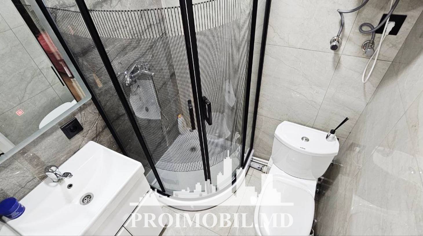 https://images.proimobil.md/Mg4TAAsbr9FVsVQ4UgSLEVY0enHuCgMaHjvCEHrlLW0/watermark:0.75:so:0:30:0.39/resize:fill:1460:816:1/gravity:ce/bG9jYWw6Ly8vZXN0YXRlL2xyLzVjYzE4MTM0LWU0NTQtNDAzMC1hZjE2LTc3M2M2NDY3YTZmMy5qcGVn