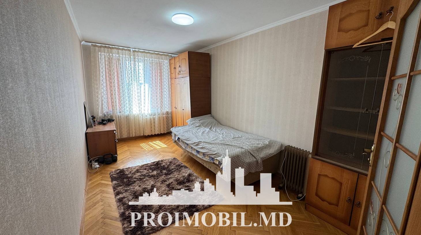 https://images.proimobil.md/Mgy9LjJ8qgz1s-KGrJhhrenk95xOb46Nw-i8ta7xiZA/watermark:0.75:so:0:30:0.39/resize:fill:1460:816:1/gravity:ce/bG9jYWw6Ly8vZXN0YXRlL2xyLzEzZmIyNzhjLTJjNjMtNGVkYy04ZGFmLThkYjM2ODI2YjljOS5qcGVn
