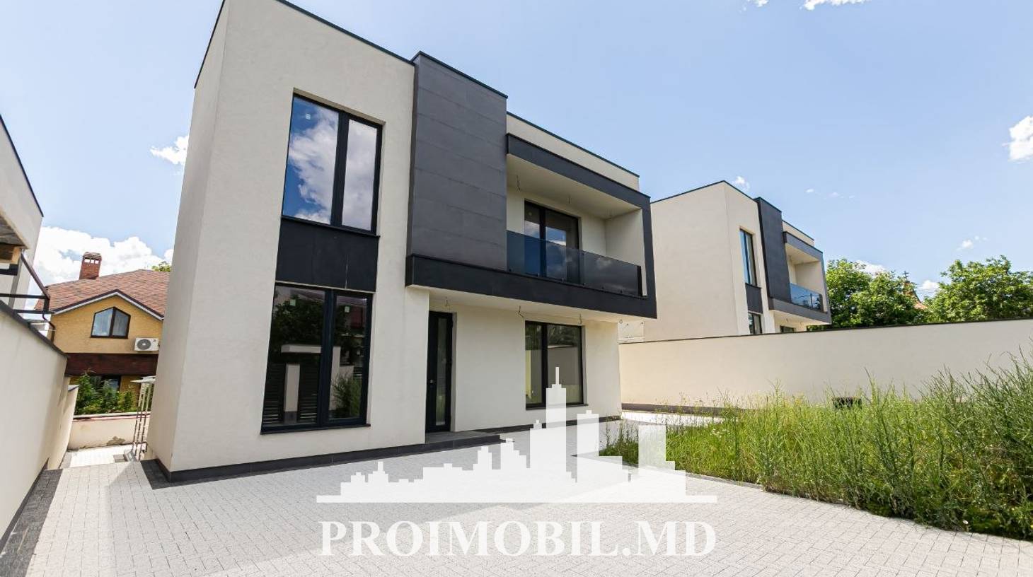 https://images.proimobil.md/MjIOOR_KWPc2qeGHiKzx1-KuM5UWxEedkv9PwfeCCV0/watermark:0.75:so:0:30:0.39/resize:fill:1460:816:1/gravity:ce/bG9jYWw6Ly8vZXN0YXRlL2xyLzQ1Y2QxNWUzLTEzZTgtNGE4OC1iMThlLTJhNzE3YTVhODI3Ny5qcGVn
