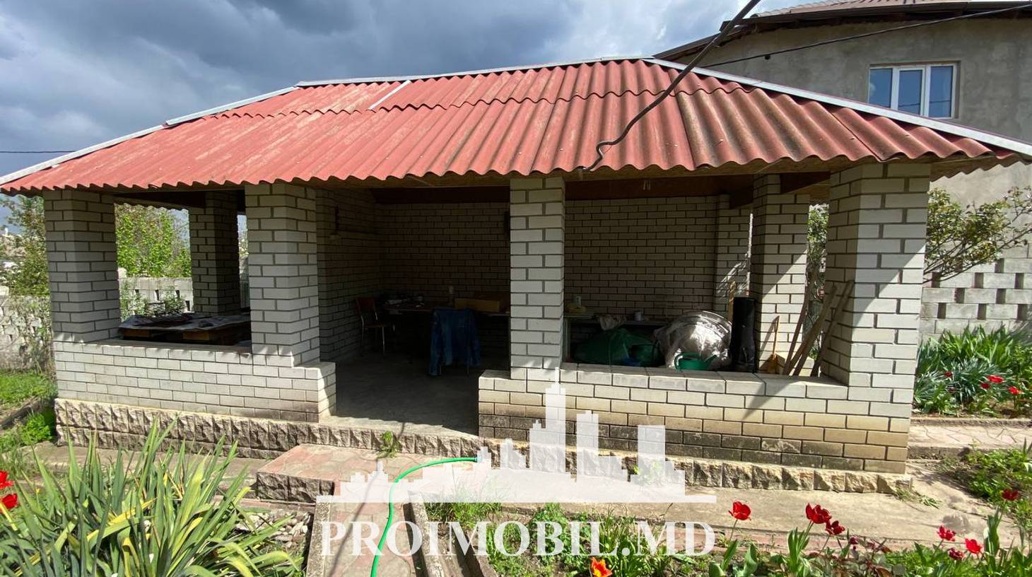 https://images.proimobil.md/MkaBLuXZpCR7tAIfzgHgc8UFaWMW2rPLVlrJqa7A84o/watermark:0.75:so:0:30:0.39/resize:fill:1460:816:1/gravity:ce/bG9jYWw6Ly8vZXN0YXRlL2xyLzcyY2ZkOTJiLTcwZjEtNGZhZi04ODVjLTFmYmEzOGUxMmU5OS5qcGVn