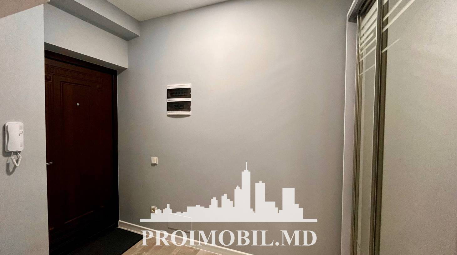https://images.proimobil.md/MlT8Bq9pTA0qm77RYG63UV8a4UvSJlqooTtYBjXTGgA/watermark:0.75:so:0:30:0.39/resize:fill:1460:816:1/gravity:ce/bG9jYWw6Ly8vZXN0YXRlL2xyL2M5YWE0Zjg2LTM3MGQtNDk4ZC1iMjU3LWI3M2Y2Y2Y2NjhmZS5qcGVn