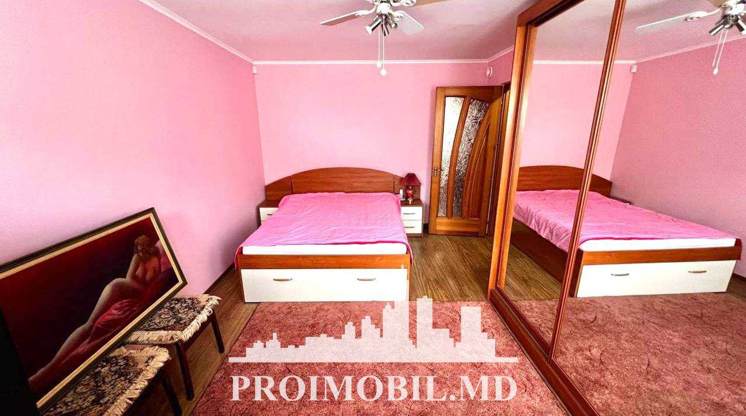 https://images.proimobil.md/MmOJ5r264Az2ihh7DliU0QlV5m34rtq7mHnO0k1_nc4/watermark:0.75:so:0:30:0.39/resize:fill:1460:816:1/gravity:ce/bG9jYWw6Ly8vZXN0YXRlL2xyL2ZjNmE2ZGMxLWQyYjEtNGQ0OS1iYmEzLTBlNTk2MjU5Y2Y2OC5qcGVn