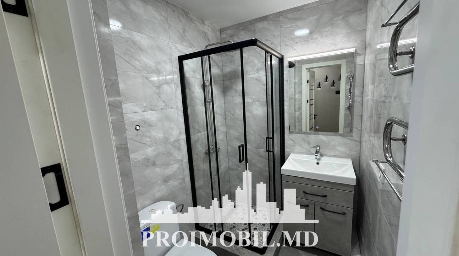 https://images.proimobil.md/MrSTj_M3x009iZZVhmep31SB_pntb5KLZFW2RLbb7OI/watermark:0.75:so:0:30:0.39/resize:fill:1460:816:1/gravity:ce/bG9jYWw6Ly8vZXN0YXRlL2xyL2MyMWRmNzY2LTA0Y2MtNDU3YS1iNzVlLTg0MjQwMWUwZjUzZS5qcGVn