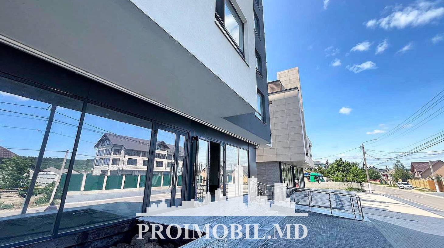 https://images.proimobil.md/Mx2wyB9vTaUy2q5cAGVXWW9Mw82zC3Y4bae6hjhlhMQ/watermark:0.75:so:0:30:0.39/resize:fill:1460:816:1/gravity:ce/bG9jYWw6Ly8vZXN0YXRlL2xyL2Y3Y2IwMGM2LTUxYjItNDNjOS1hOTQyLTM1NDI3ZmQxODVlOS5qcGVn