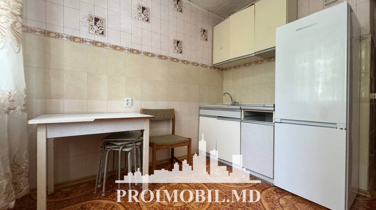 https://images.proimobil.md/N0xR8Fs1KEZVWwg0zrfNp0qdyGP6XWROe1jzzhxR2WU/watermark:0.75:so:0:30:0.39/resize:fill:1460:816:1/gravity:ce/bG9jYWw6Ly8vZXN0YXRlL2xyLzY1ZjY0MGIyLTc5YjEtNDlmZS04NGU3LWFkZmEzM2ViMWNkYy5qcGVn