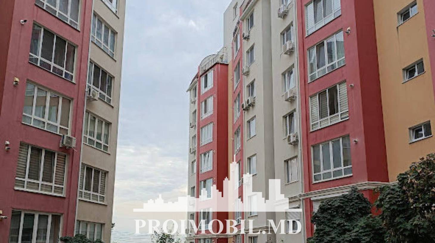 https://images.proimobil.md/N1QpzNnySBC1Fp_ewGe3YT2gEYp65V3ZMxCQ--q0CF8/watermark:0.75:so:0:30:0.39/resize:fill:1460:816:1/gravity:ce/bG9jYWw6Ly8vZXN0YXRlL2xyLzM2NmM0M2UyLWFmMmEtNGM5Yy05ZWE3LTZiNTdjNzQ3Yjg3ZC5qcGVn