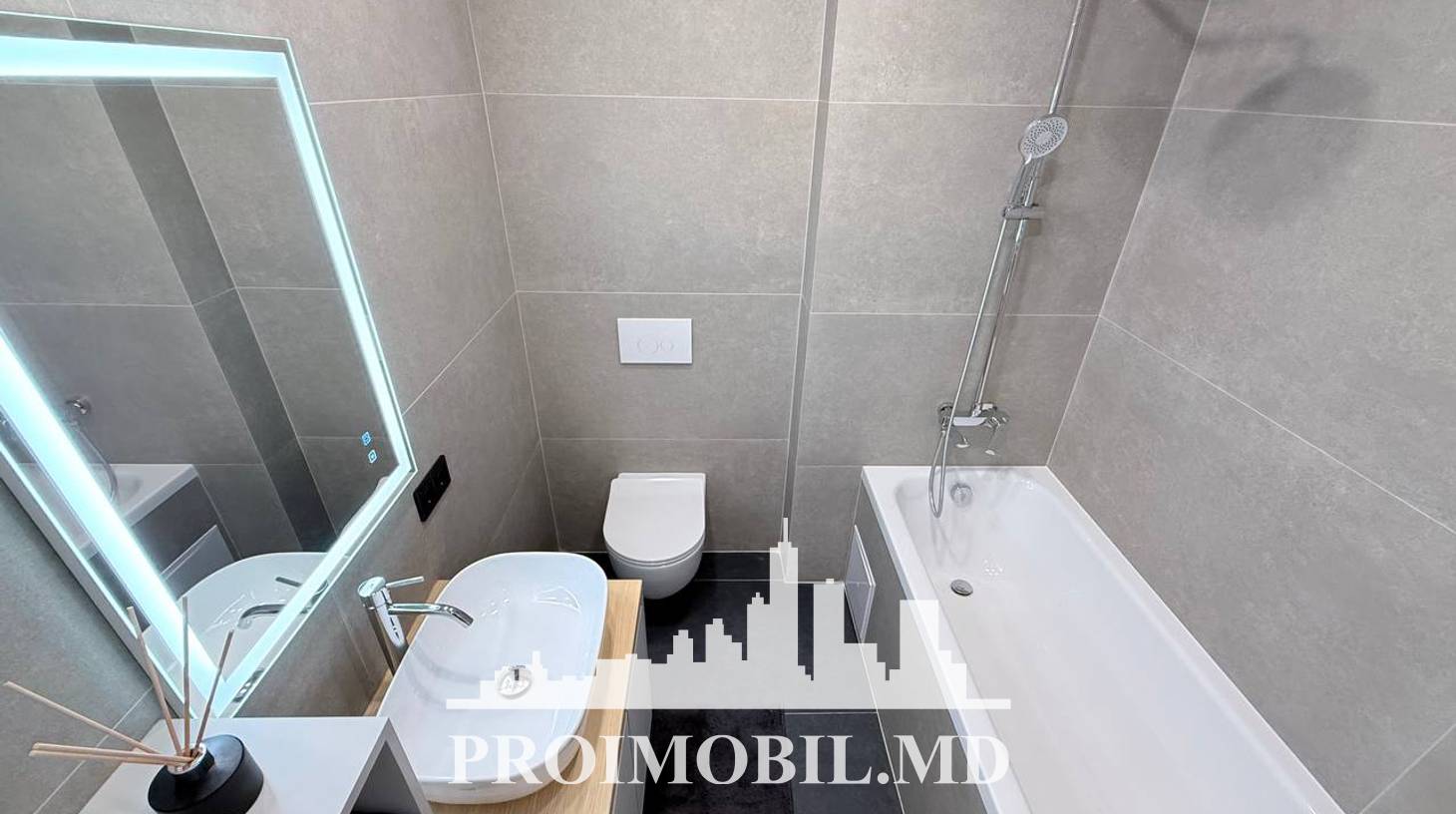 https://images.proimobil.md/N4r80OdNrRsW7sf6fyv7C8R9B9uWIKP9jD2-tsdWoBs/watermark:0.75:so:0:30:0.39/resize:fill:1460:816:1/gravity:ce/bG9jYWw6Ly8vZXN0YXRlL2xyLzVkZWVkZWNhLWMyZWYtNGFlYS04ZmU3LWMwZGMyMGZlM2RiMC5qcGVn